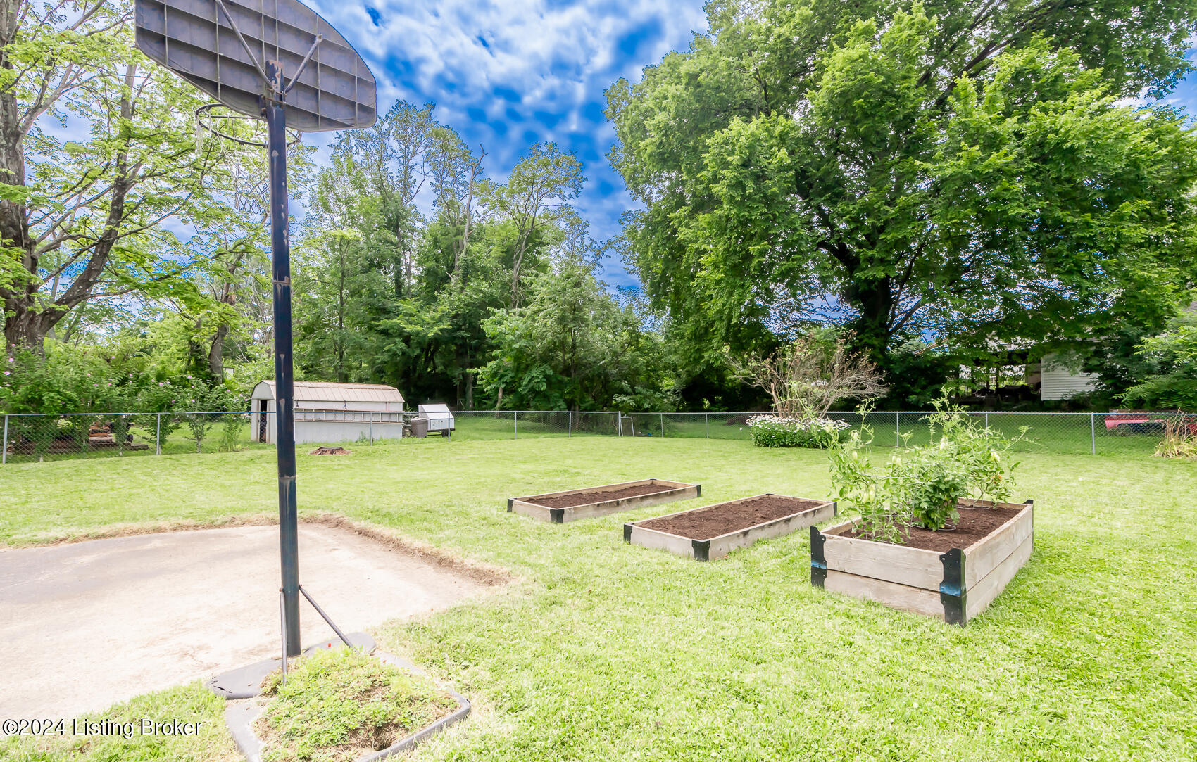 3604 Dell Road Louisville, KY 40299 - Photo 5 of 18 DLR-110