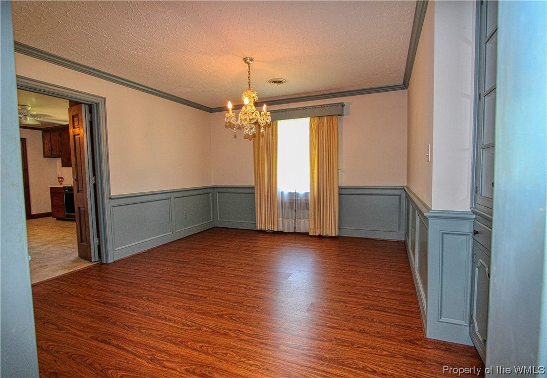 107 Stonehurst Road Hampton, VA 23669 - Photo 3 of 30 Gallery Image 3