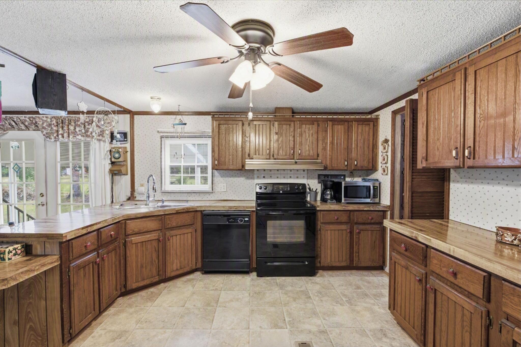 302 Butter Road Bonneau, SC 29431 - Photo 10 of 36 12-web-or-mls-_DSC4972
