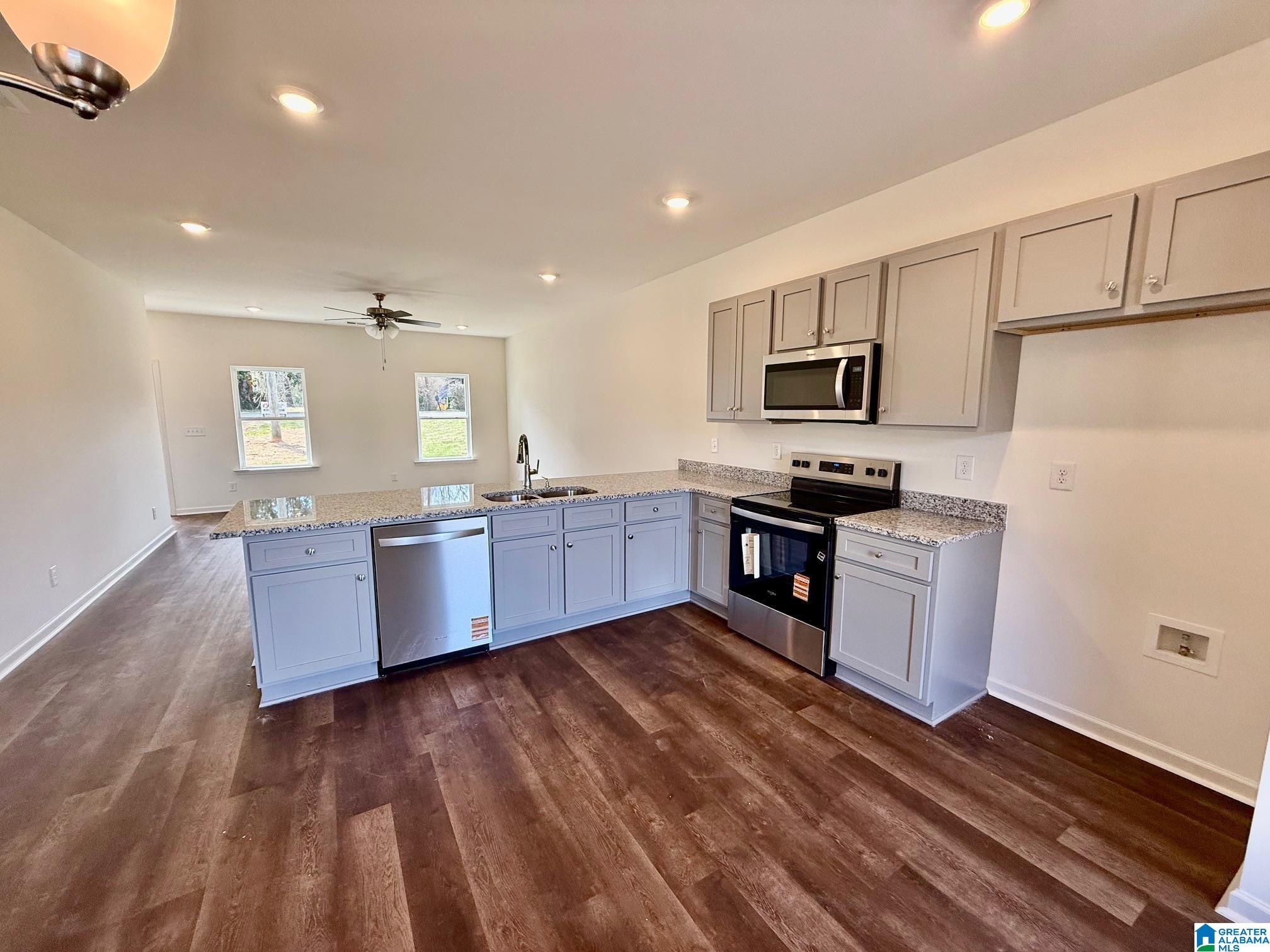 258 Chappell Street Sylacauga, AL 35151 - Photo 7 of 17