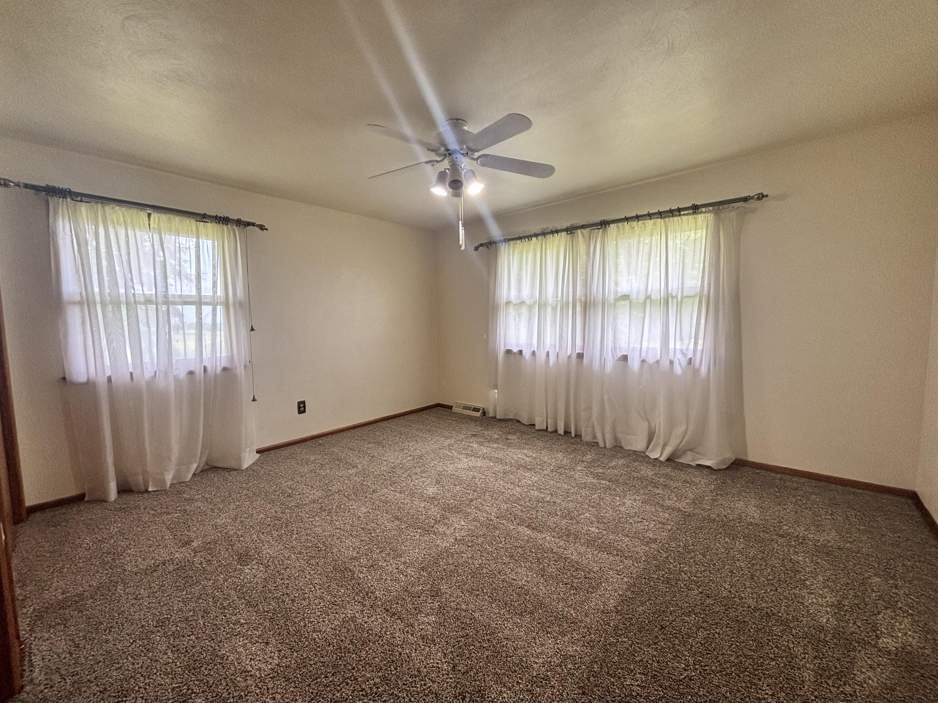 570 East Amsler Road Rensselaer, IN 47978 - Photo 8 of 27 3000x2250