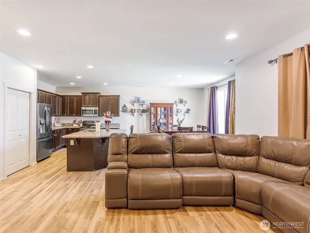 $625,000 | 1005 Van Ogle Lane Northwest, Orting, WA 98360