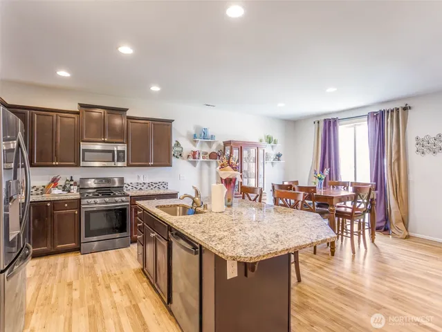 $625,000 | 1005 Van Ogle Lane Northwest, Orting, WA 98360