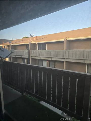 $525,000 | 16414 Cornuta Avenue, Unit 8, Bellflower, CA 90706