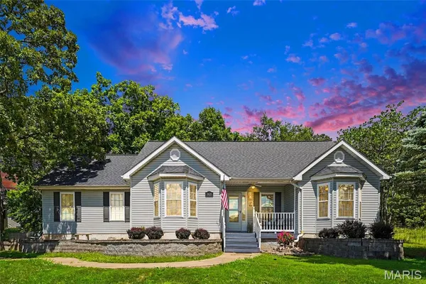 $325,000 | 9618 East Vista Drive, Hillsboro, MO 63050