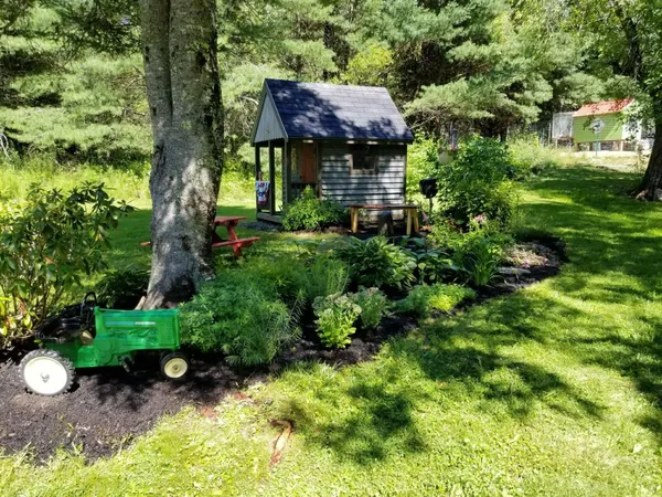 $499,900 | 98 Hog Bay Road, Franklin, ME 04634