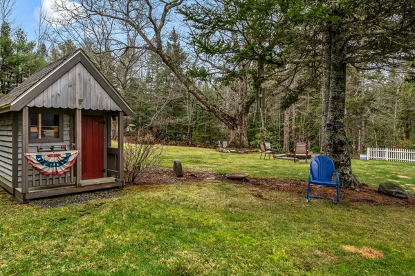 $499,900 | 98 Hog Bay Road, Franklin, ME 04634