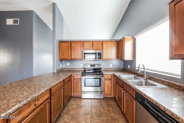 $1,920 | 5404 South 28th Avenue, Phoenix, AZ 85041