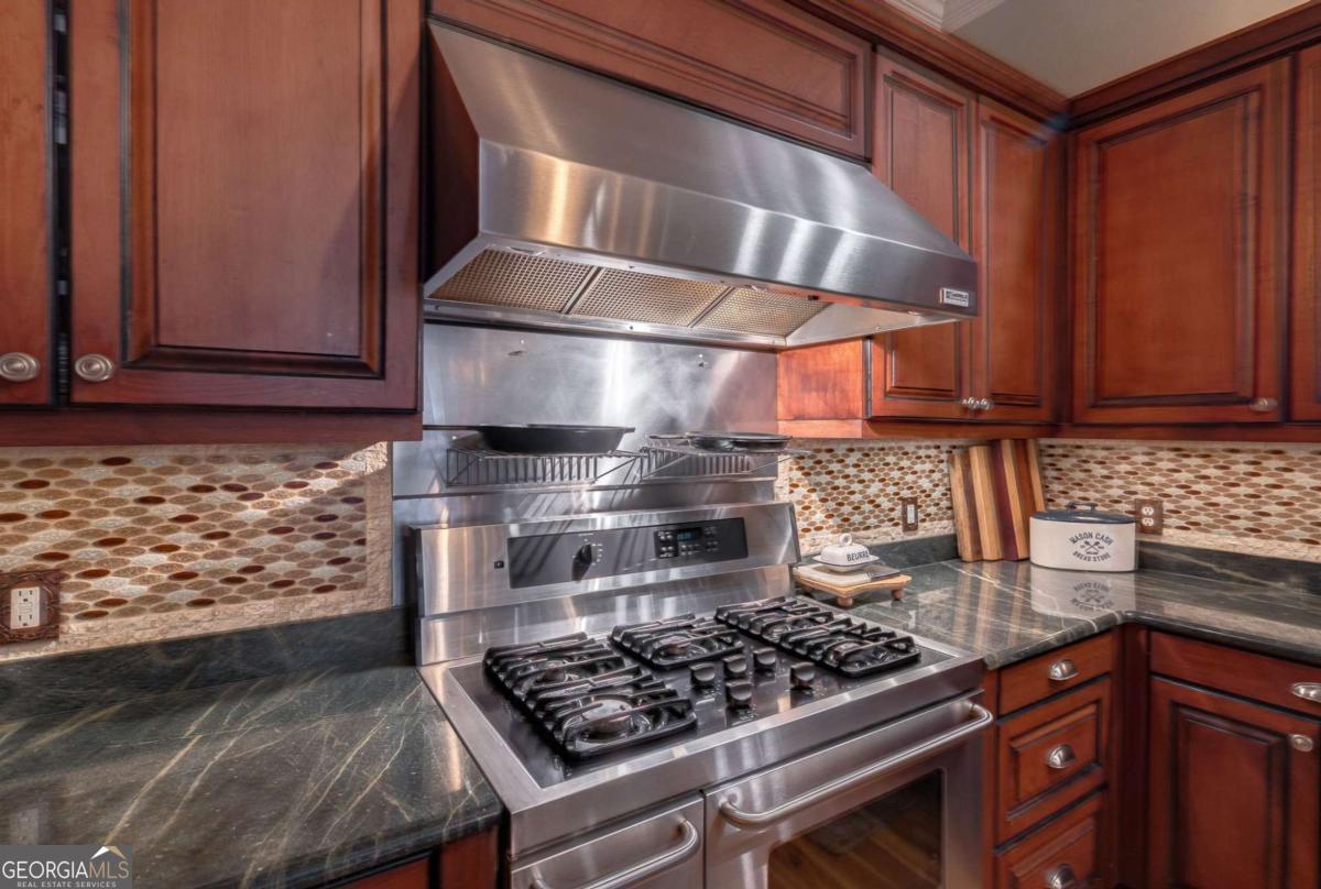 6 Oak Grove Road Athens, GA 30607 - Photo 17 of 62