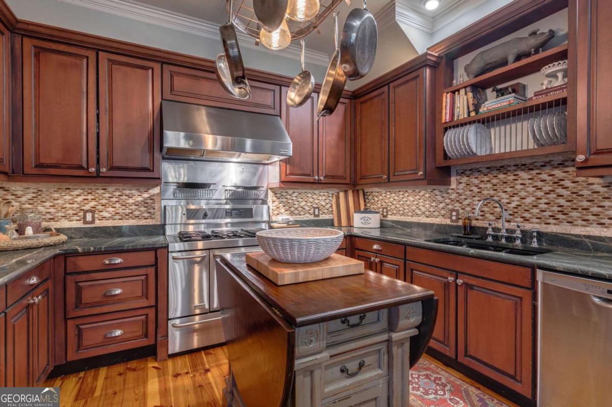 6 Oak Grove Road Athens, GA 30607 - Photo 18 of 62