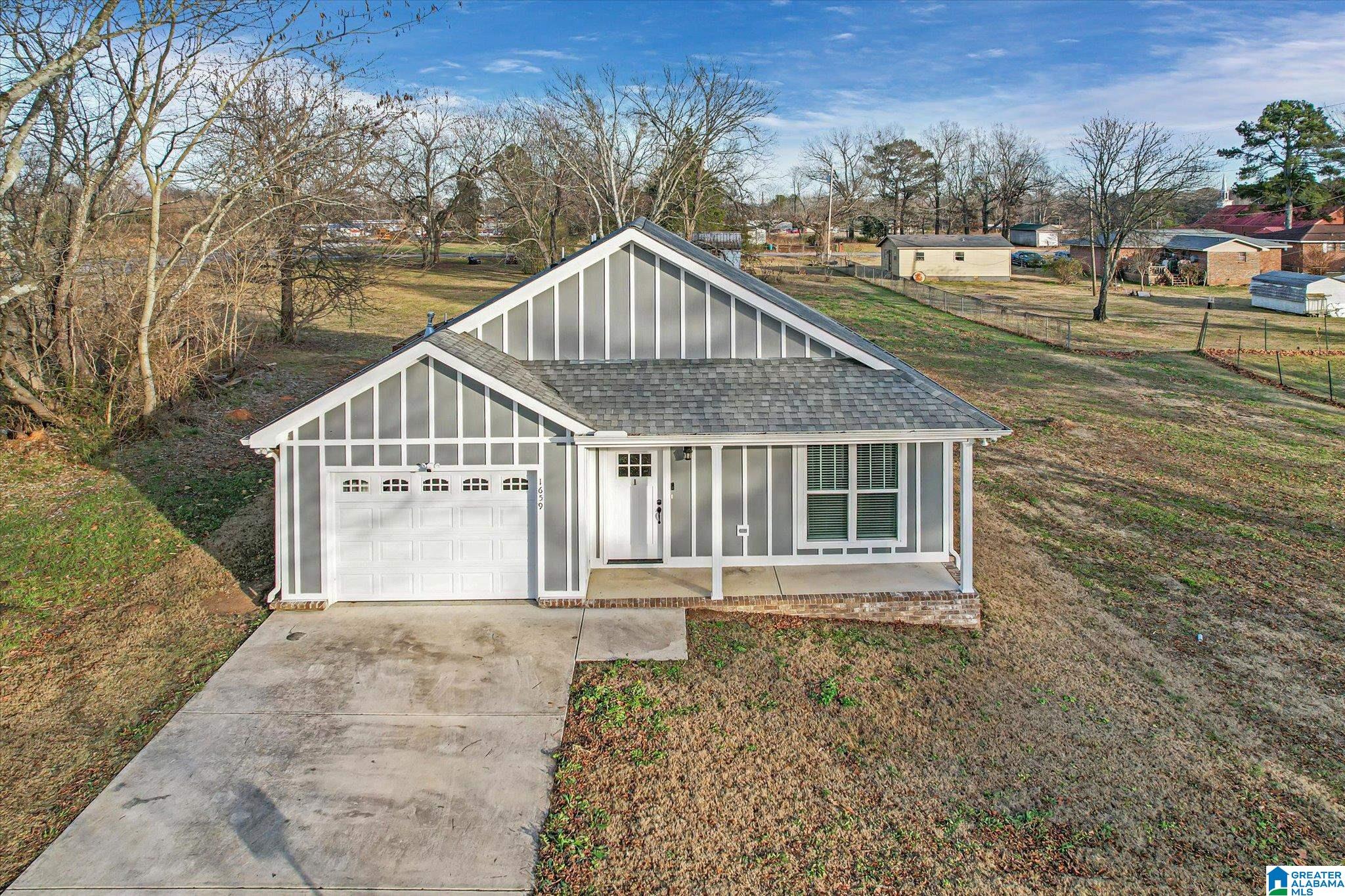 1659 Rodgers Drive Athens, AL 35611 - Photo 3 of 36