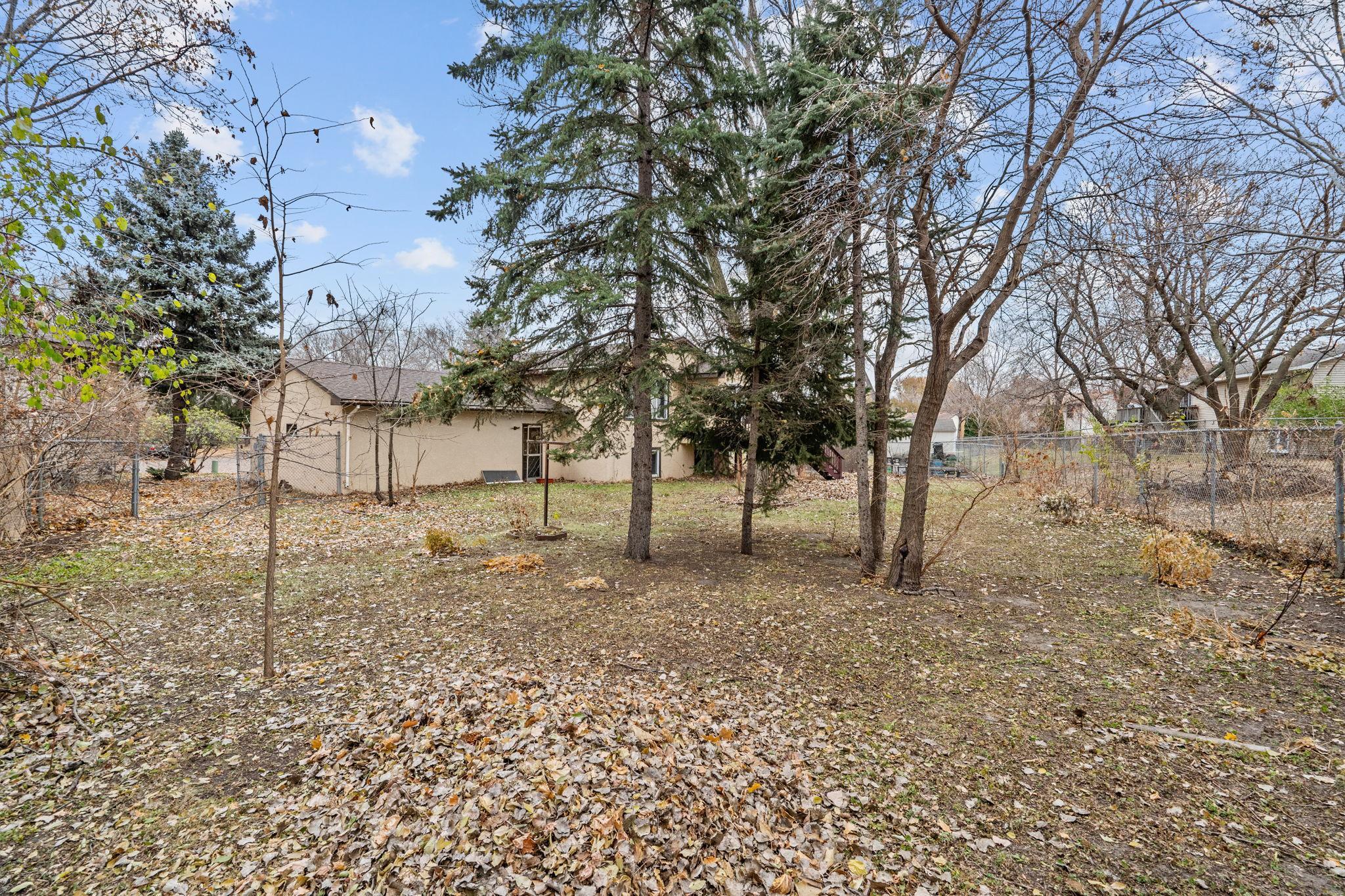 630 Hall Lane Minneapolis, MN 55411 - Photo 6 of 27