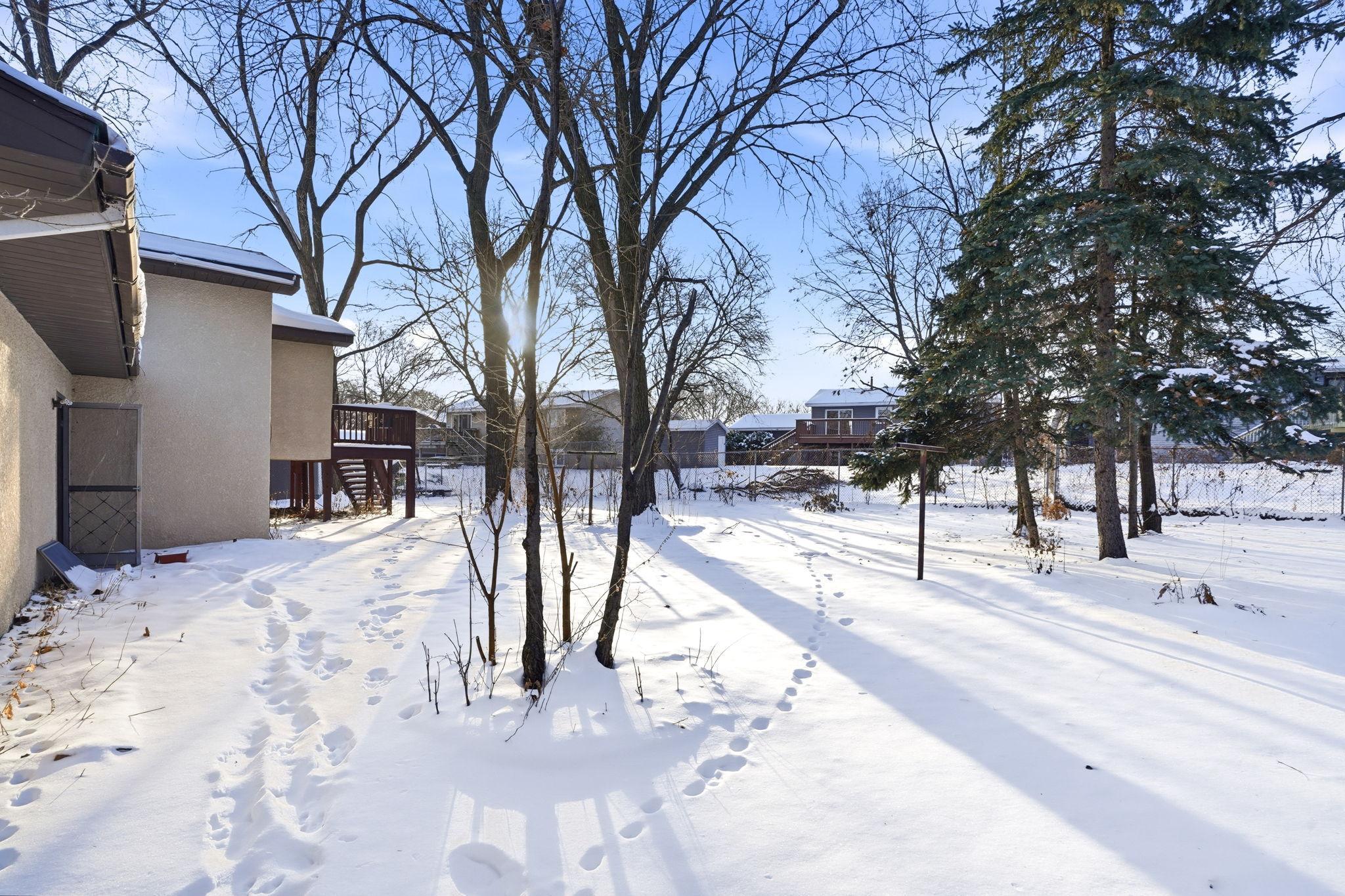 630 Hall Lane Minneapolis, MN 55411 - Photo 10 of 27