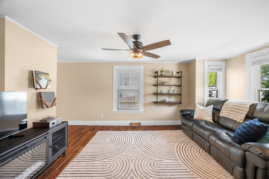 10 Lafayette Road Ipswich, MA 01938 - Photo 9 of 42 Gallery Image 9
