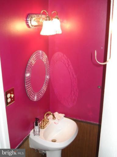 8839 Trimble Way Rosedale, MD 21237 - Photo 5 of 20 Half Bath 1