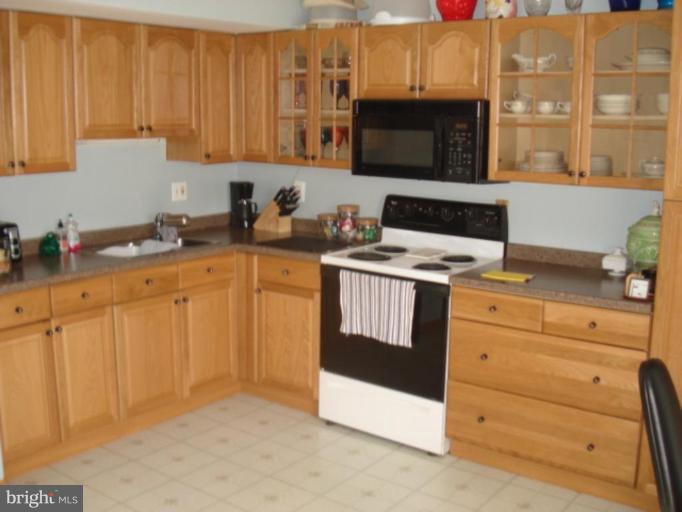 8839 Trimble Way Rosedale, MD 21237 - Photo 7 of 20 Kitchen