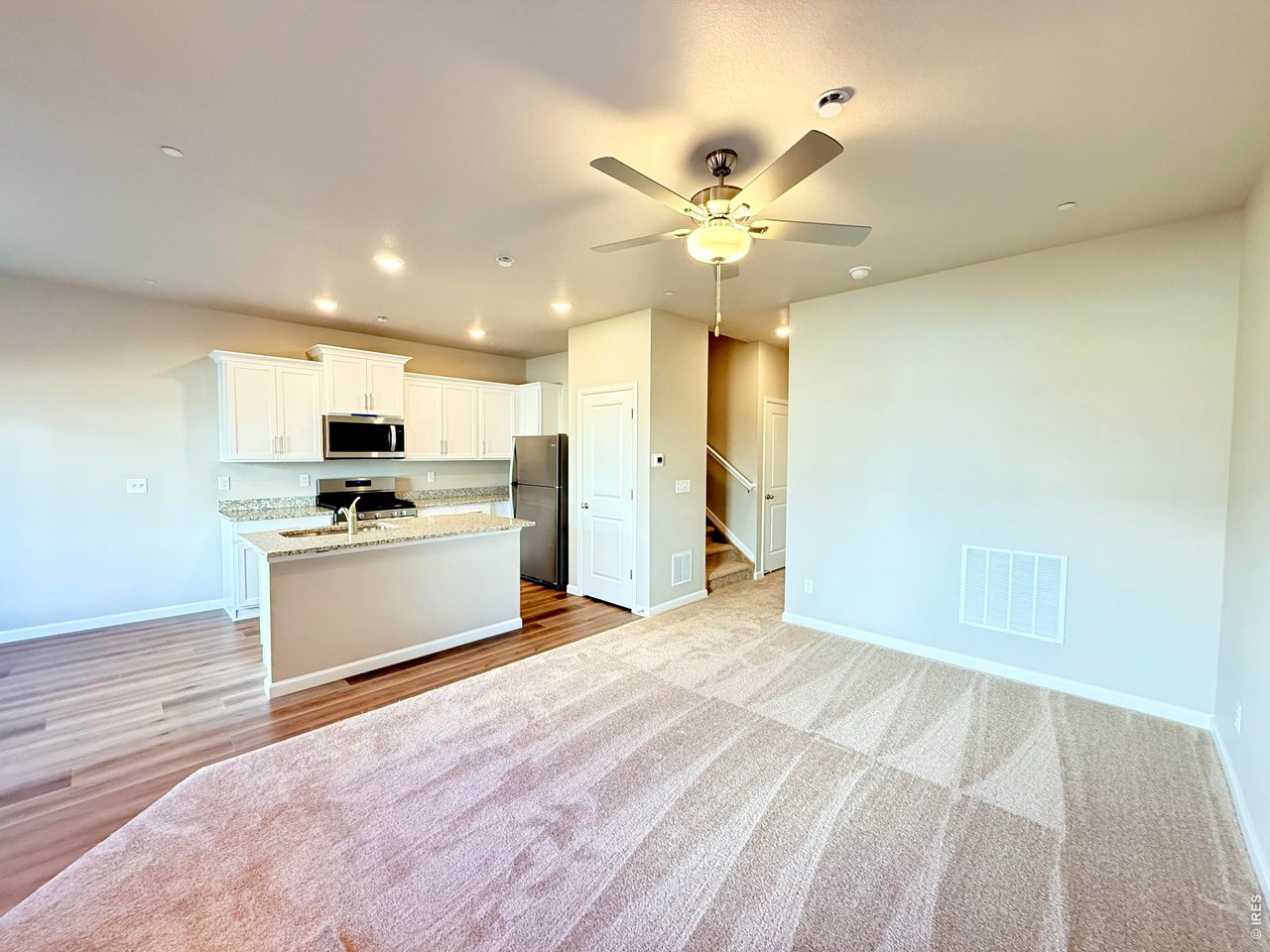 191 Robin Road Johnstown, CO 80534 - Photo 4 of 34
