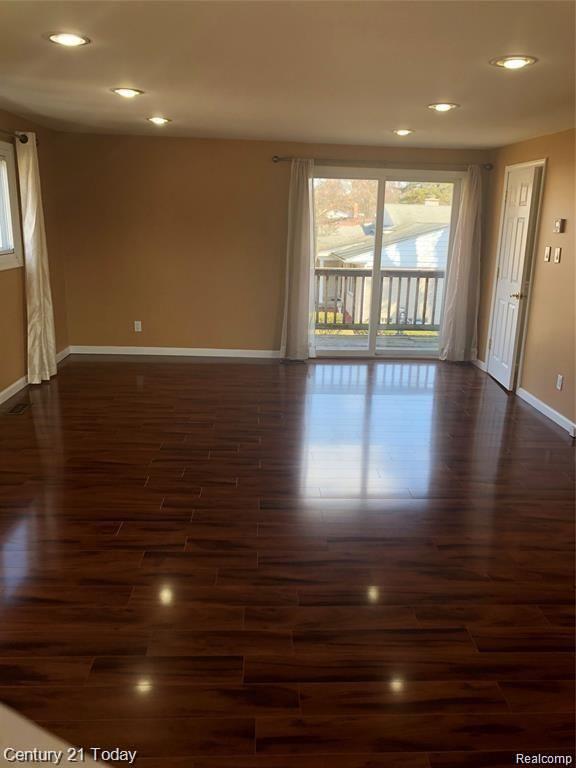 24045 Rockingham Street Southfield, MI 48033 - Photo 17 of 17