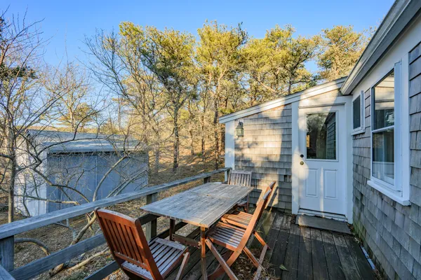 $750,000 | 11 Whitmanville Road, Truro, MA 02666