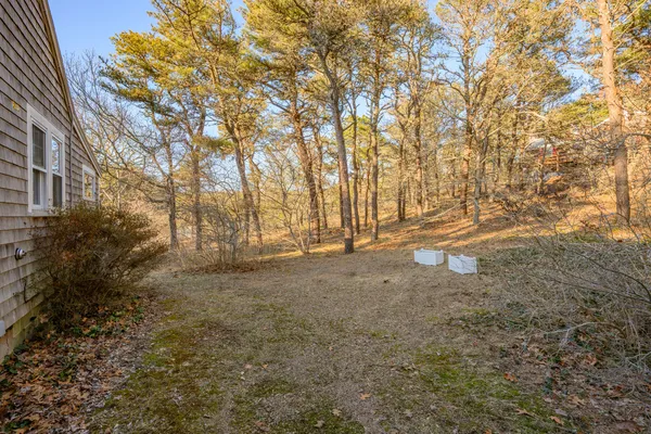 $750,000 | 11 Whitmanville Road, Truro, MA 02666
