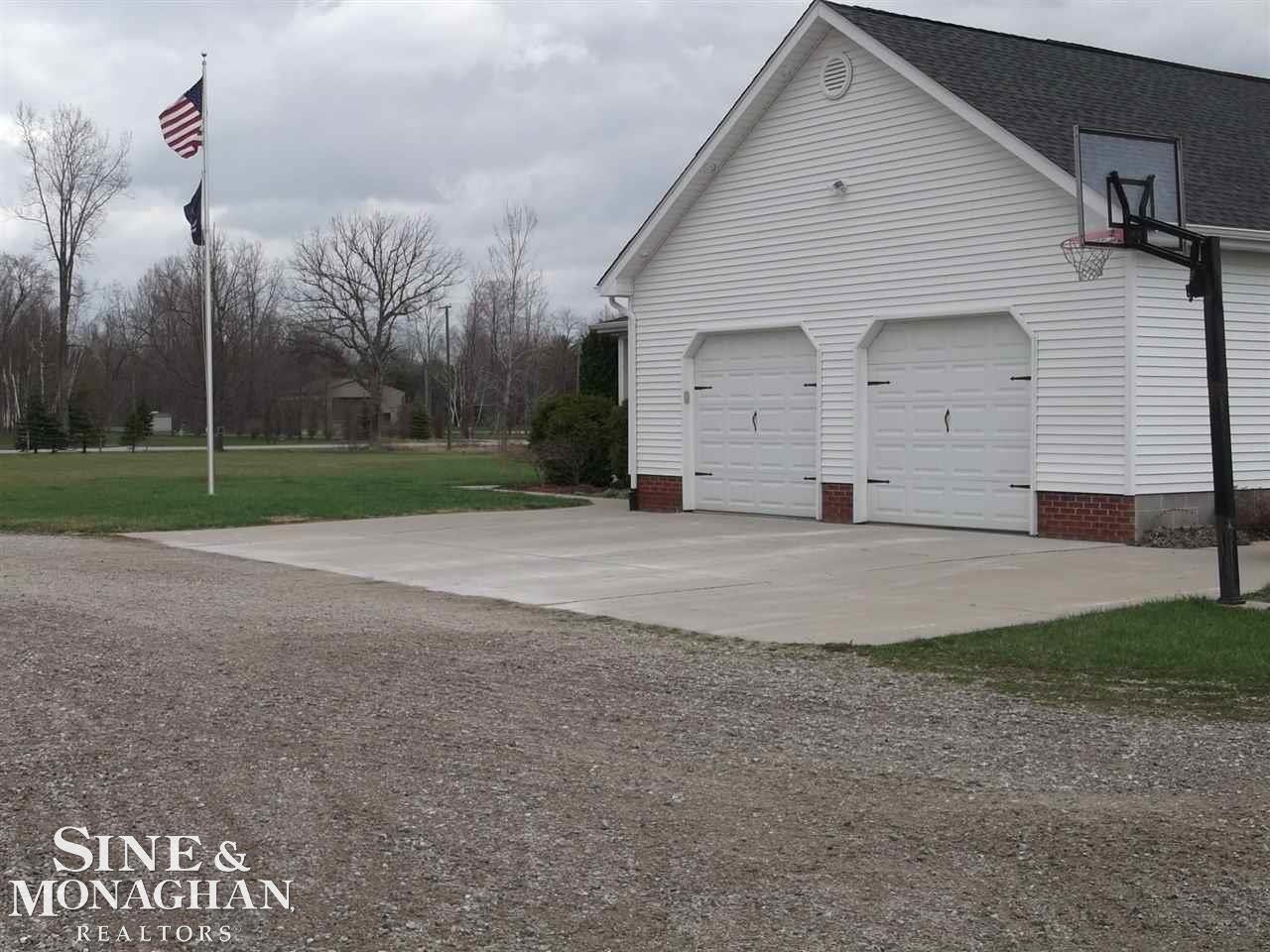 5267 Davis Road St. Clair, MI 48079 - Photo 2 of 42