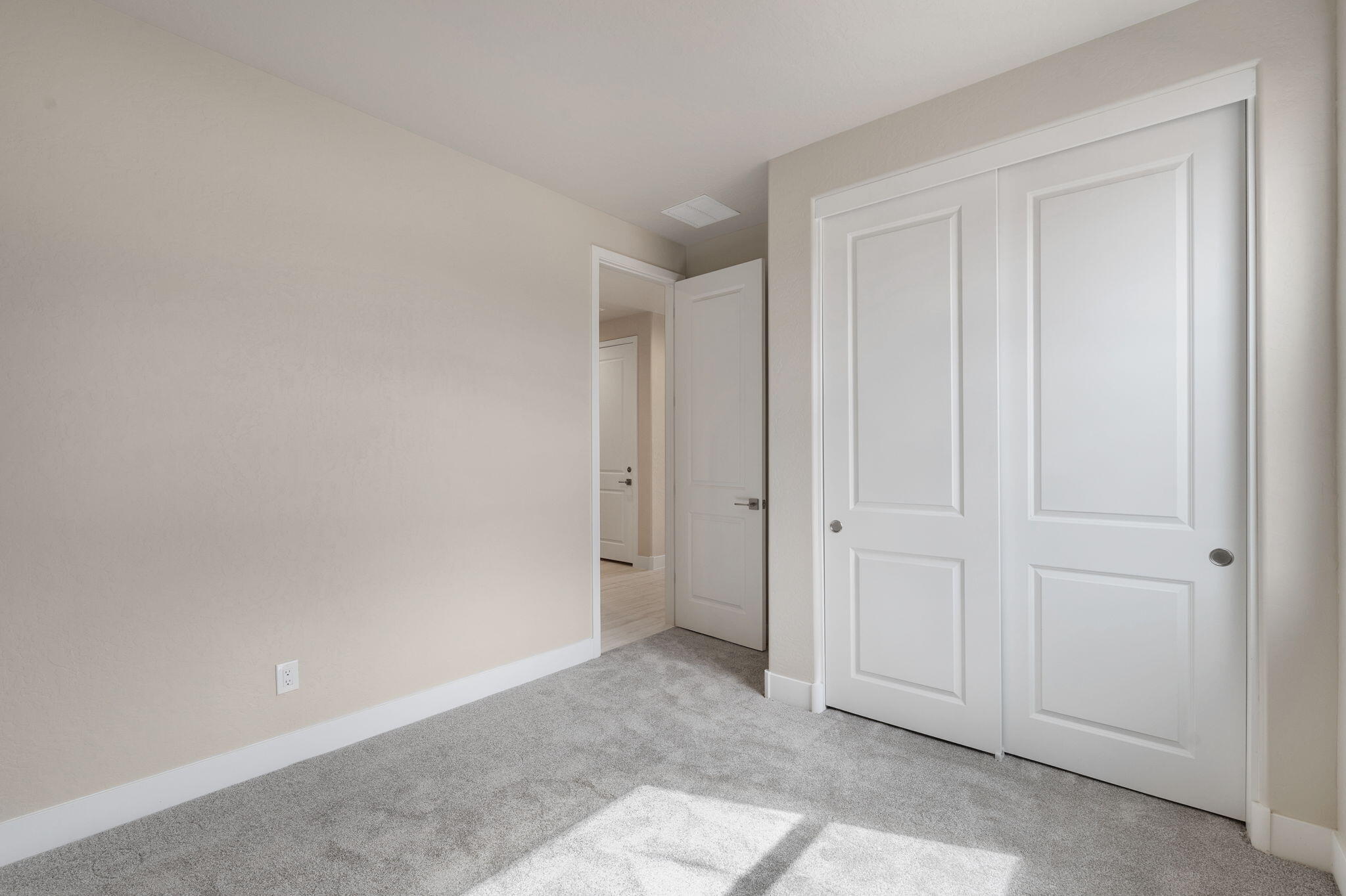 6960 Sydney Drive Northeast Rio Rancho, NM 87144 - Photo 11 of 31 Gallery Image 11