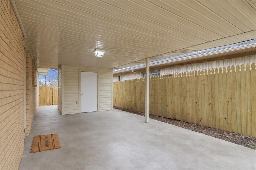 732 Bullock Street Denison, TX 75020 - Photo 21 of 29 a view of livingroom with an empty space