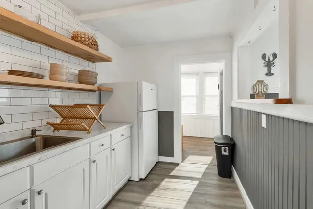 $2,000 | 9 Cole Street, Unit 3, Hampton, NH 03842