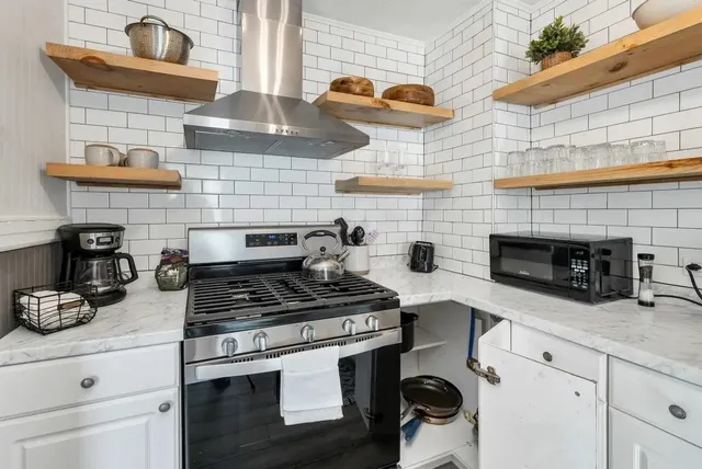 $2,000 | 9 Cole Street, Unit 3, Hampton, NH 03842