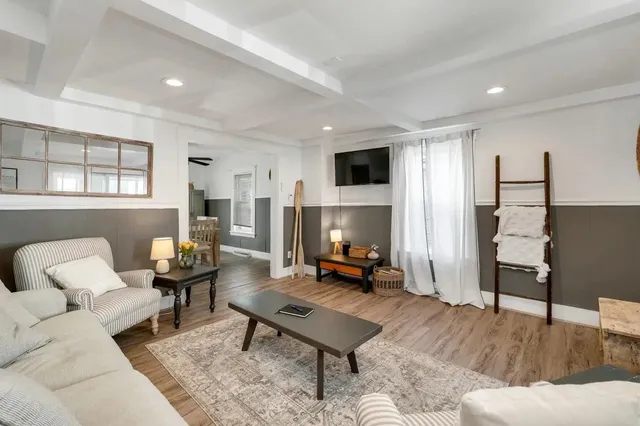 $2,000 | 9 Cole Street, Unit 3, Hampton, NH 03842