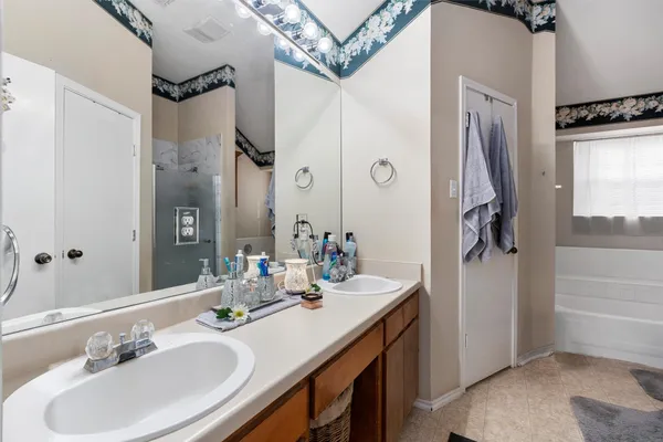 $2,200 | 707 Broken Bow Drive, Round Rock, TX 78681