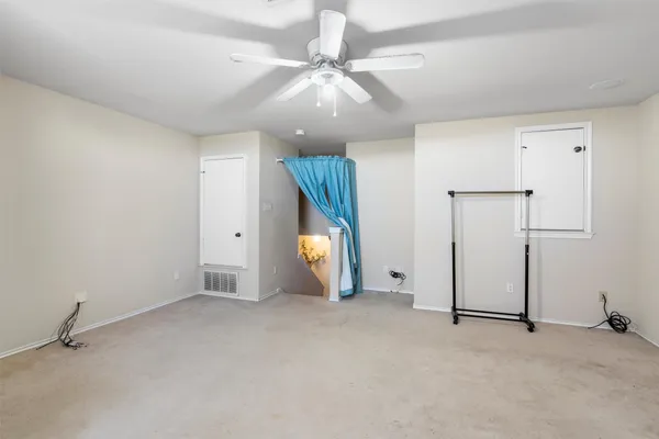 $2,200 | 707 Broken Bow Drive, Round Rock, TX 78681