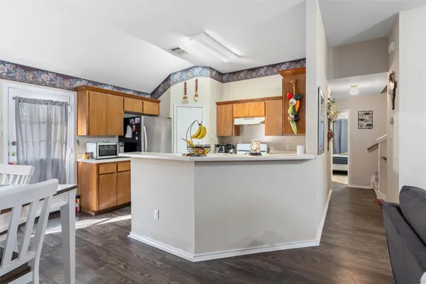 $2,200 | 707 Broken Bow Drive, Round Rock, TX 78681