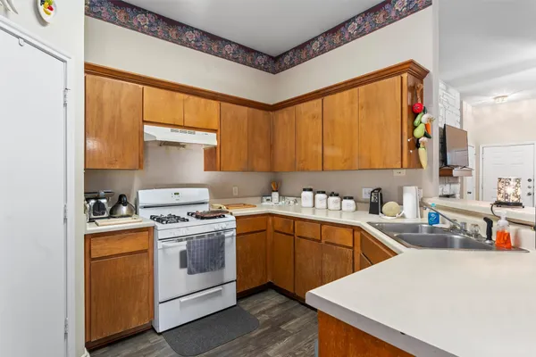 $2,200 | 707 Broken Bow Drive, Round Rock, TX 78681