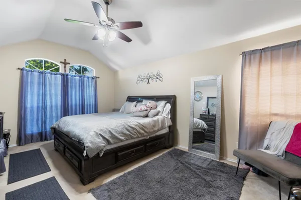 $2,200 | 707 Broken Bow Drive, Round Rock, TX 78681