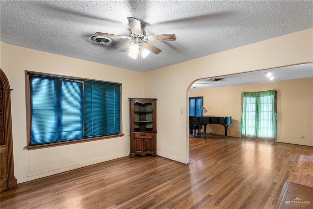 1105 West Maple Avenue McAllen, TX 78501 - Photo 5 of 25