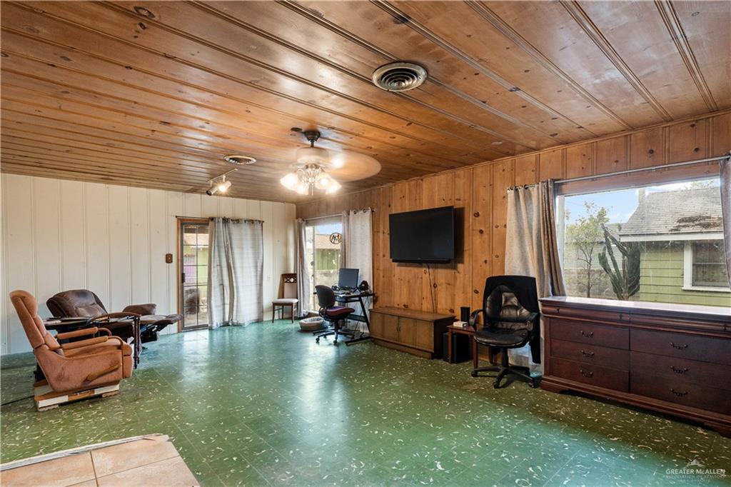 1105 West Maple Avenue McAllen, TX 78501 - Photo 9 of 25