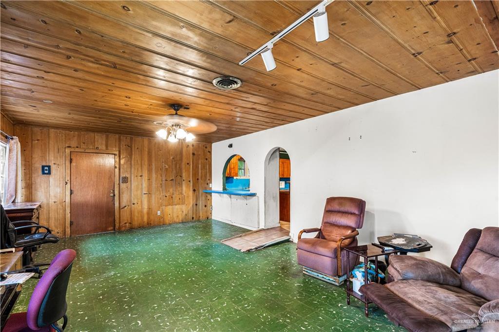 1105 West Maple Avenue McAllen, TX 78501 - Photo 10 of 25