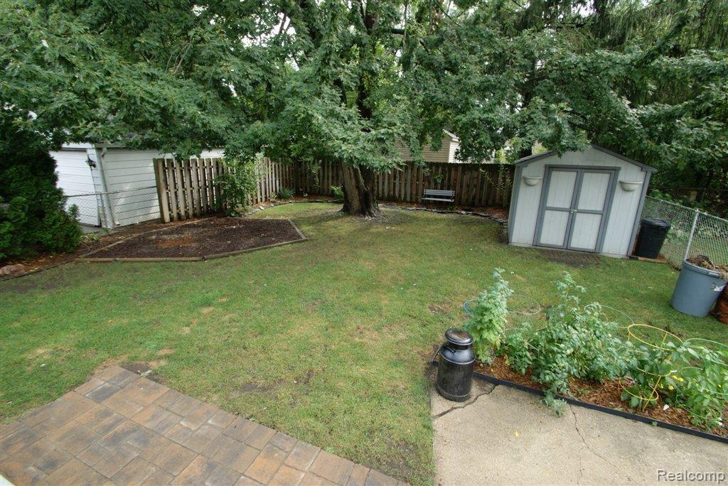 2267 Cambridge Road Berkley, MI 48072 - Photo 15 of 17 Back Yard