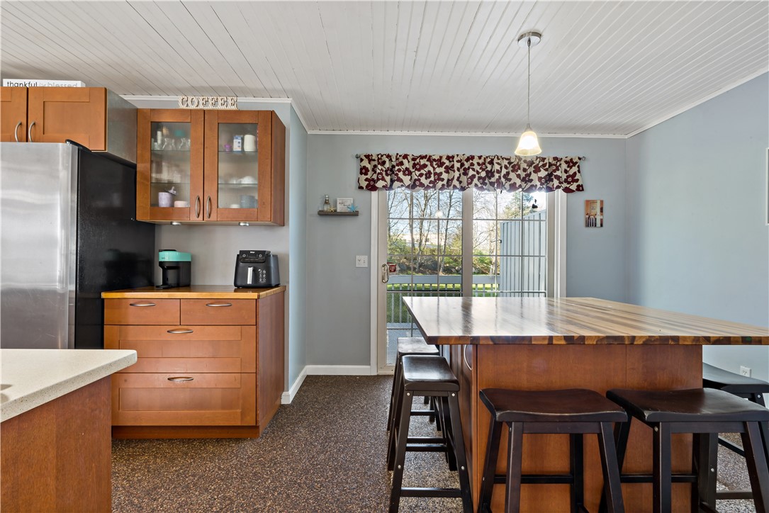 86 Quannacut Road, Unit A Westerly, RI 02891 - Photo 4 of 35