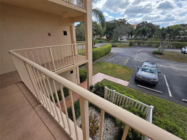 $2,000 | 7145 Huntington Lane, Unit 208, Delray Beach, FL 33446