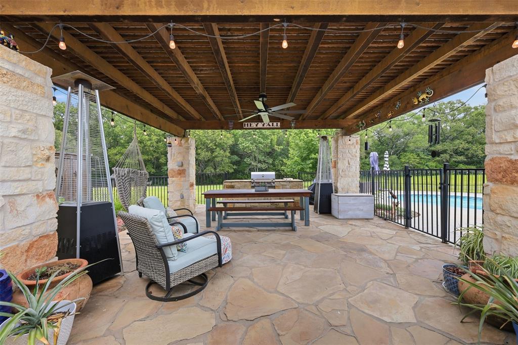 1663 County Road 1405 Bogata, TX 75417 - Photo 13 of 36