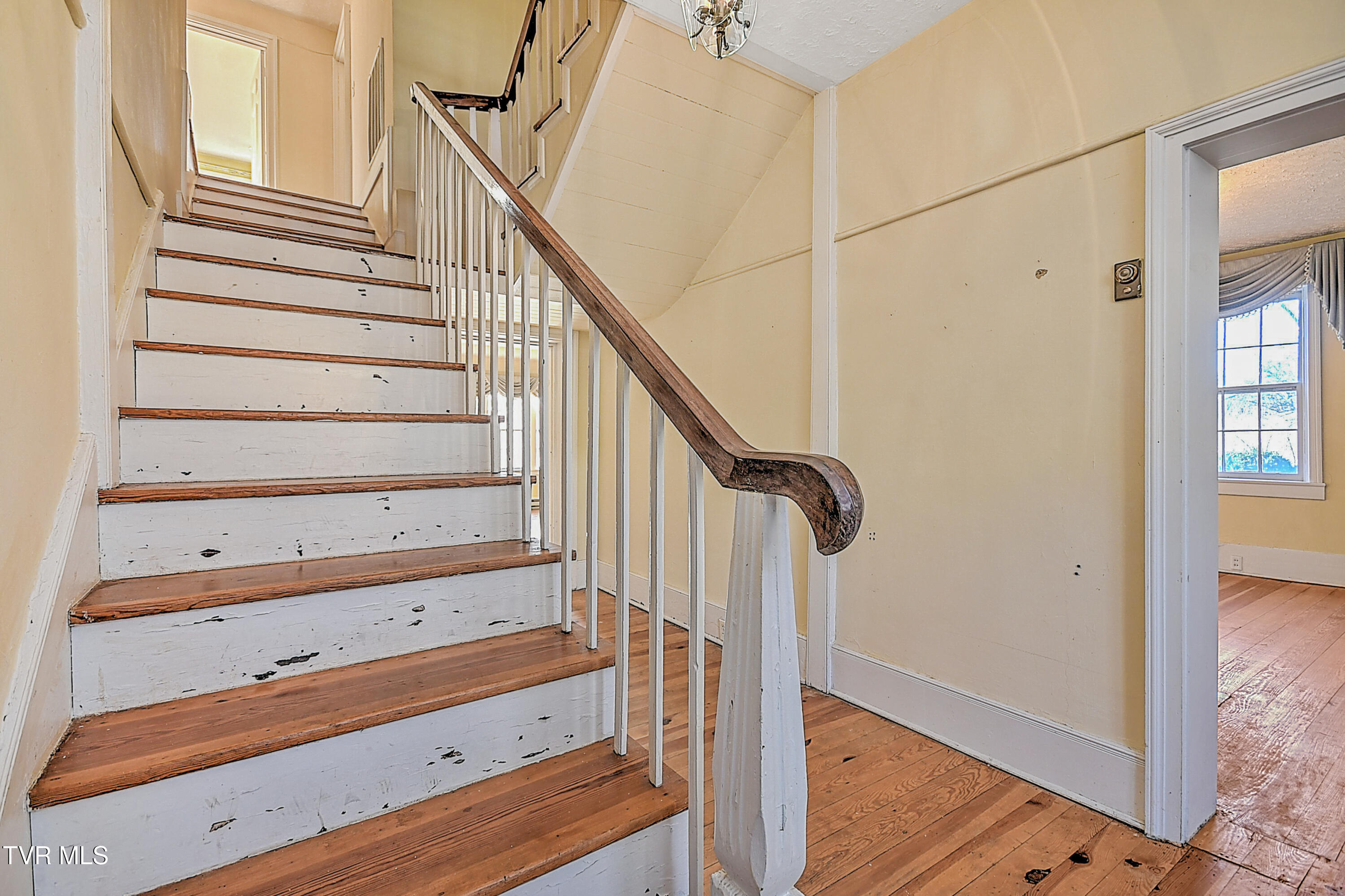 4315 Warrensburg Road Greeneville, TN 37743 - Photo 7 of 67 7