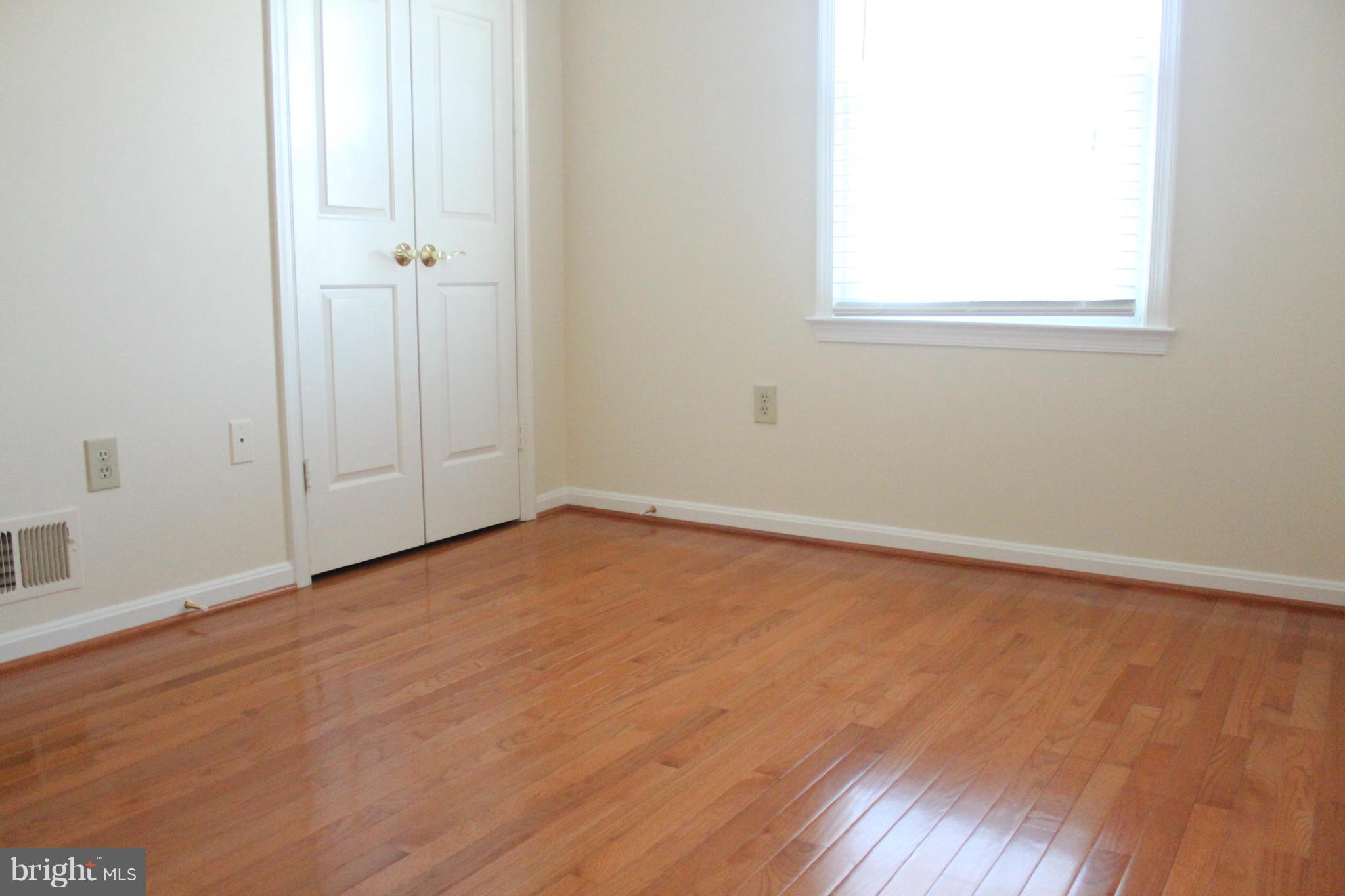 2004 Gallows Tree Court Vienna, VA 22182 - Photo 17 of 30 Bedroom