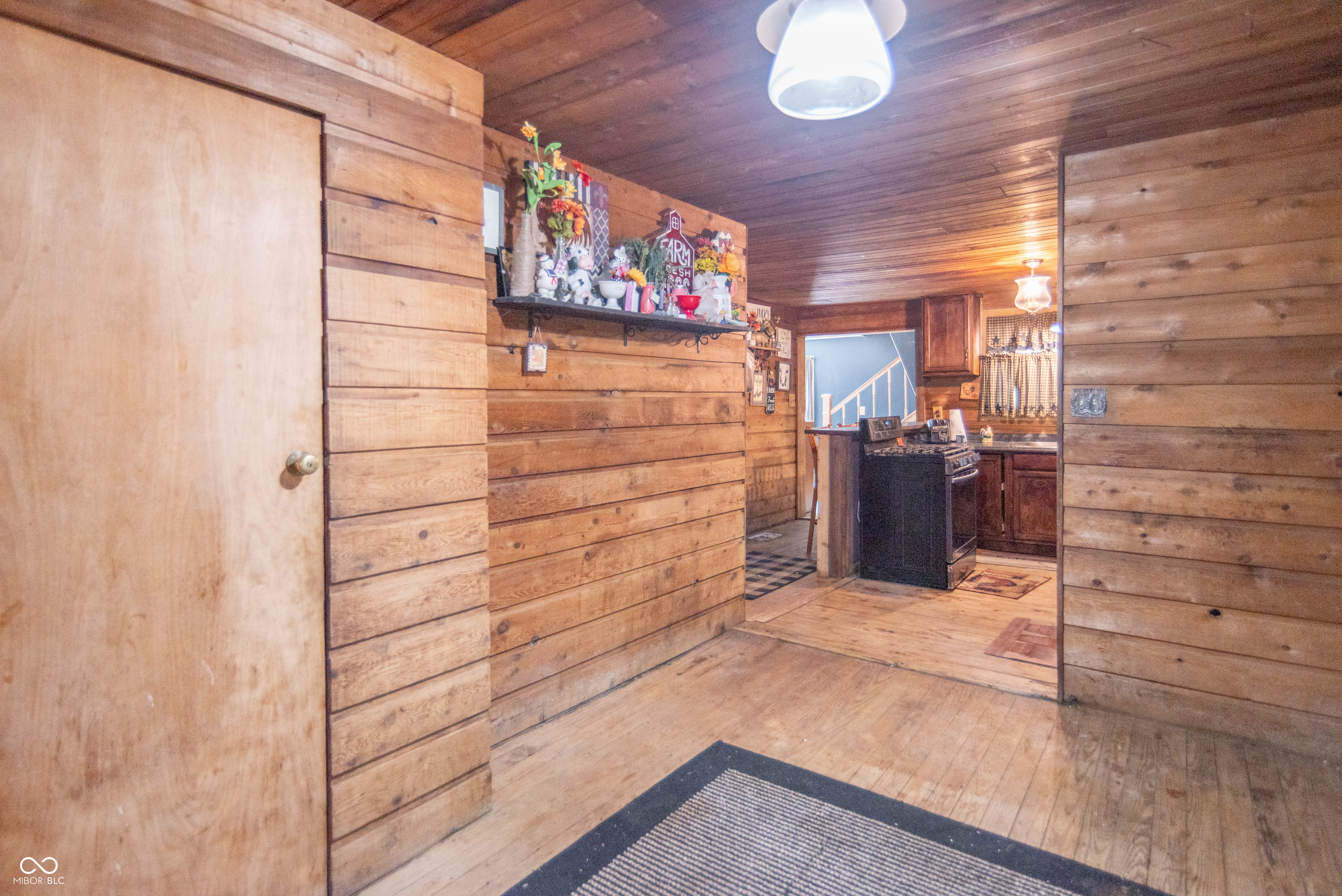 4229 Thompson Road Indianapolis, IN 46221 - Photo 13 of 31 Gallery Image 13