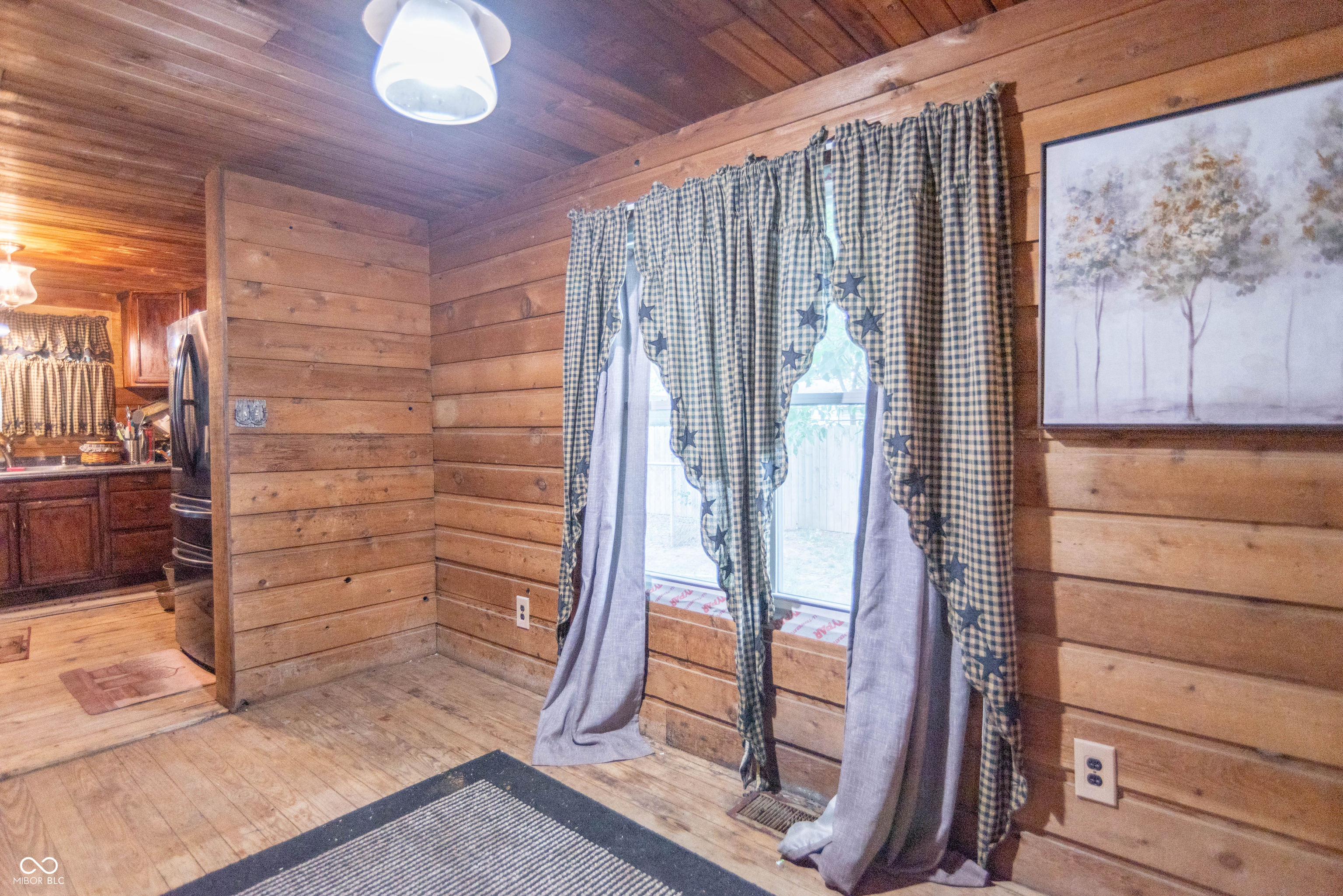 4229 Thompson Road Indianapolis, IN 46221 - Photo 14 of 31 Gallery Image 14