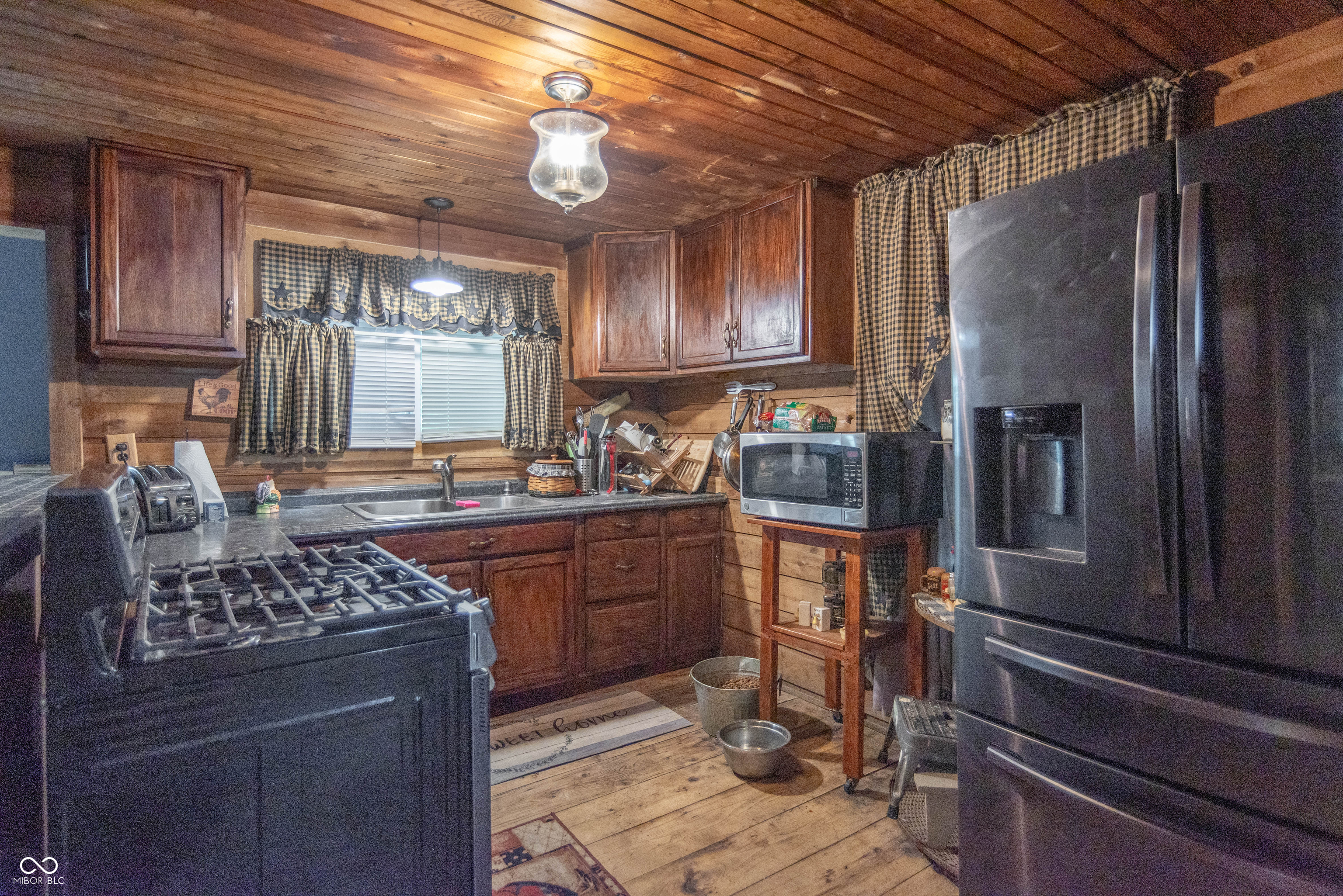 4229 Thompson Road Indianapolis, IN 46221 - Photo 16 of 31 Gallery Image 16