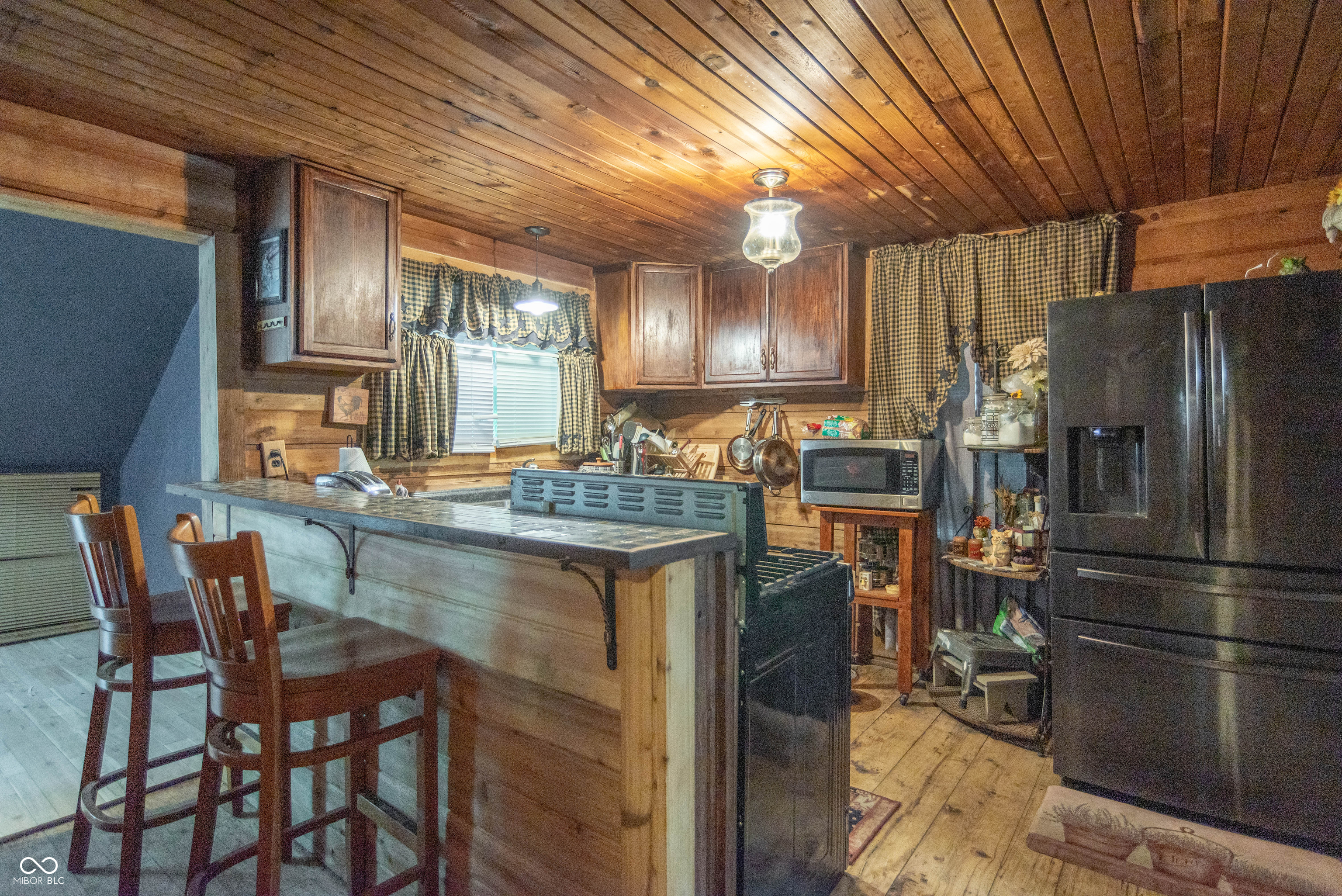 4229 Thompson Road Indianapolis, IN 46221 - Photo 17 of 31 Gallery Image 17