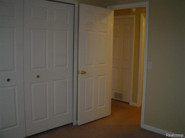 32013 West 12 Mile Road, Unit 313 Farmington Hills, MI 48334 - Photo 11 of 15