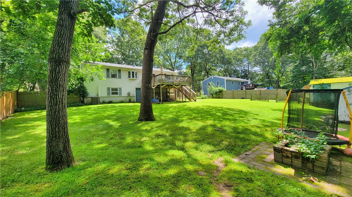 111 Oak Tree Avenue Warwick, RI 02886 - Photo 5 of 27